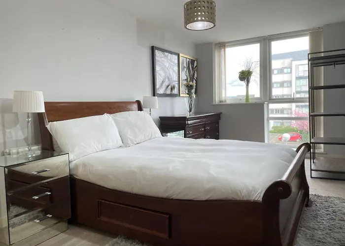 Spacious, Smart Near City Centre And Coop Arena Free Parking